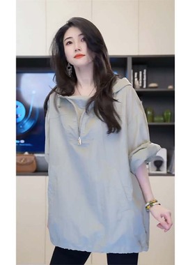 小乖逃记忆荒岛连帽绿色防晒外套长袖半拉链绿色防晒薄款S25127