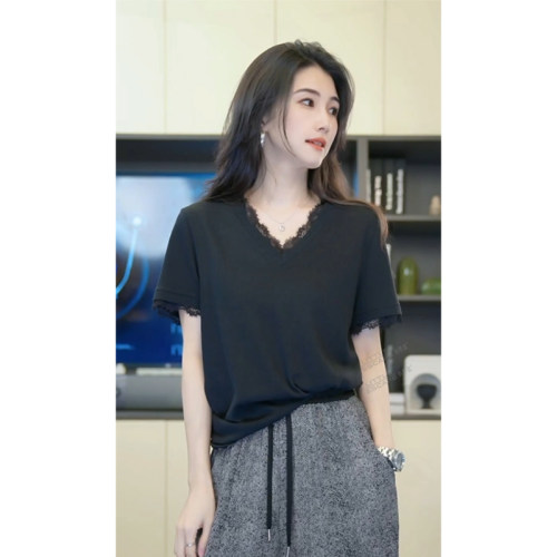 小乖逃X净色V领白色T恤袖口拼蕾丝上衣打底睫毛S25196