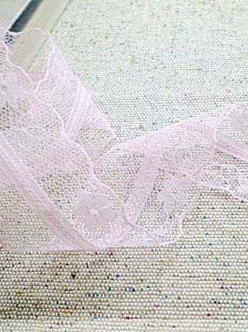 19D 客供  粉红色  双生花  蕾丝花边3.2cm宽2.5元1米