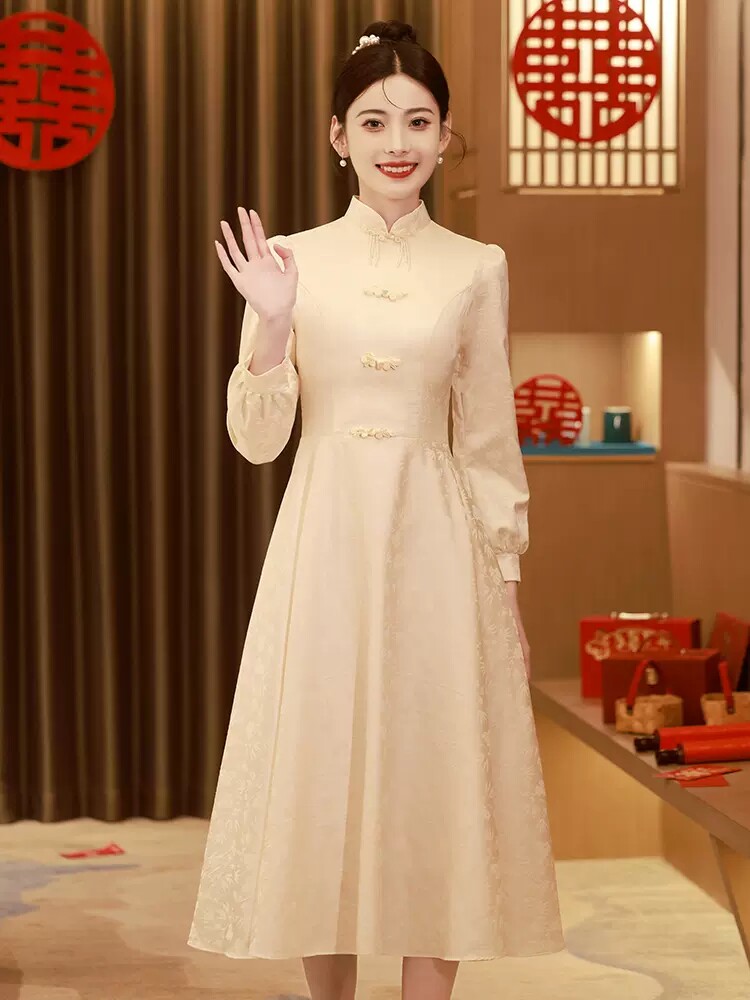 香槟色长袖改良旗袍晚礼服女新款订婚新中式国风主持人中长款春秋