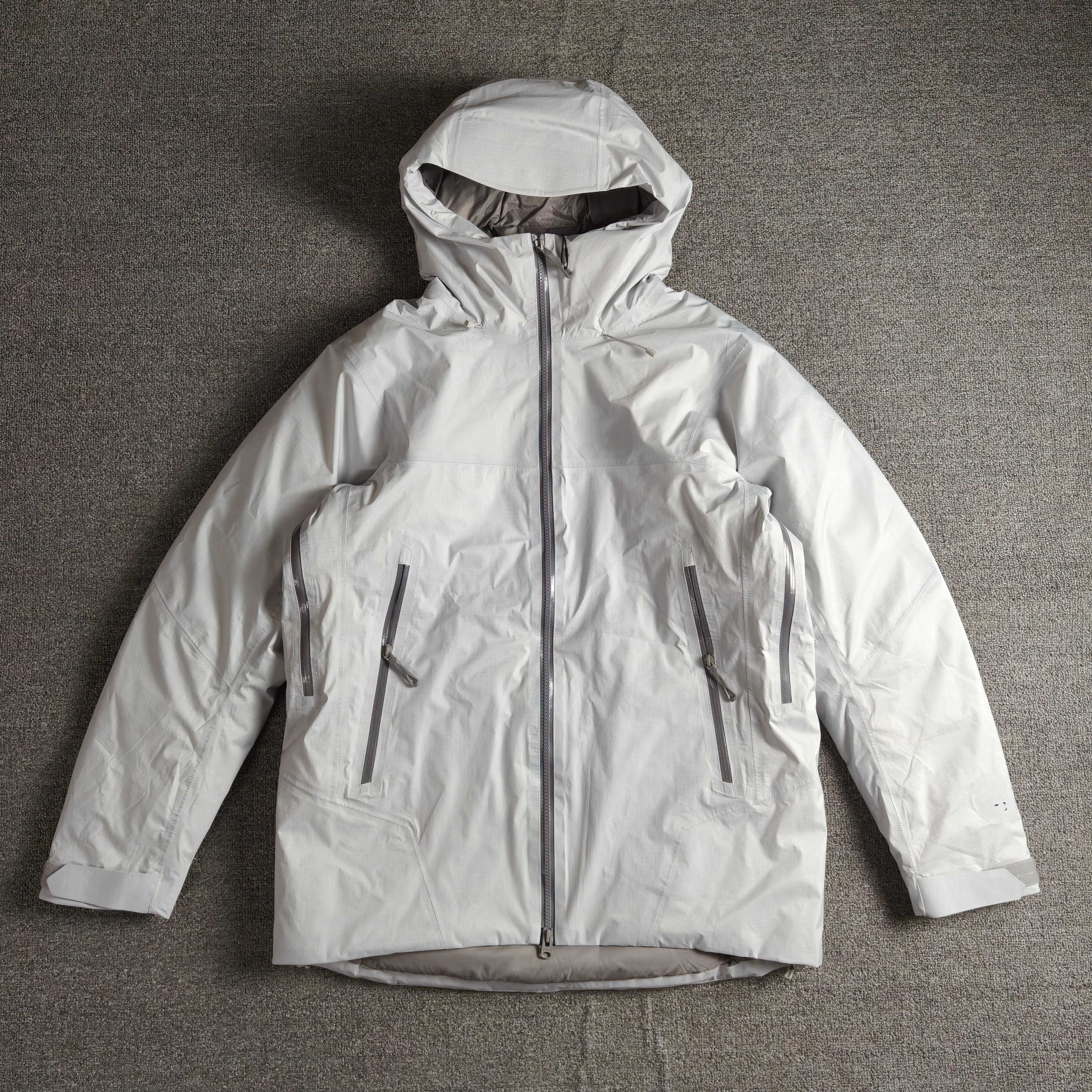 秋冬新款男士加绒加厚保暖连帽冲锋衣休闲运动外套压胶冲锋羽绒服