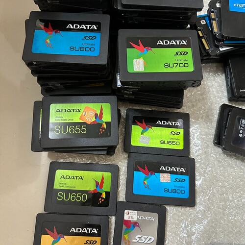 威刚SSD120g128g固态硬盘，sata2.5寸正常使用( 议价）
