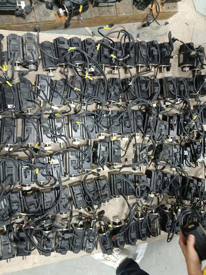 DAI2C10602RS台达A2系列200W电机成色如图