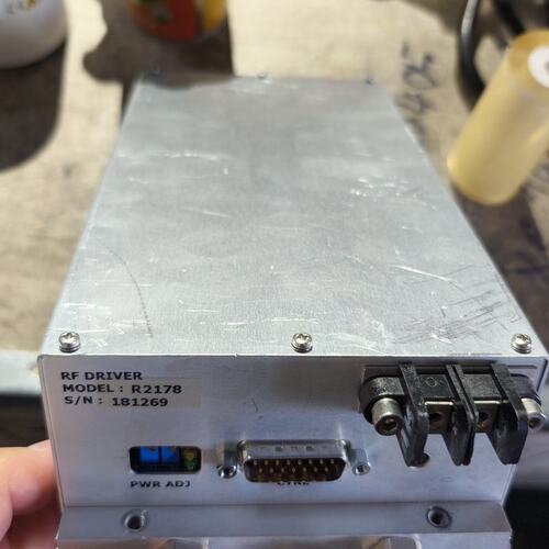 R2178射频驱动器，RF DRIVER，拆机品。带+24V( 议价）