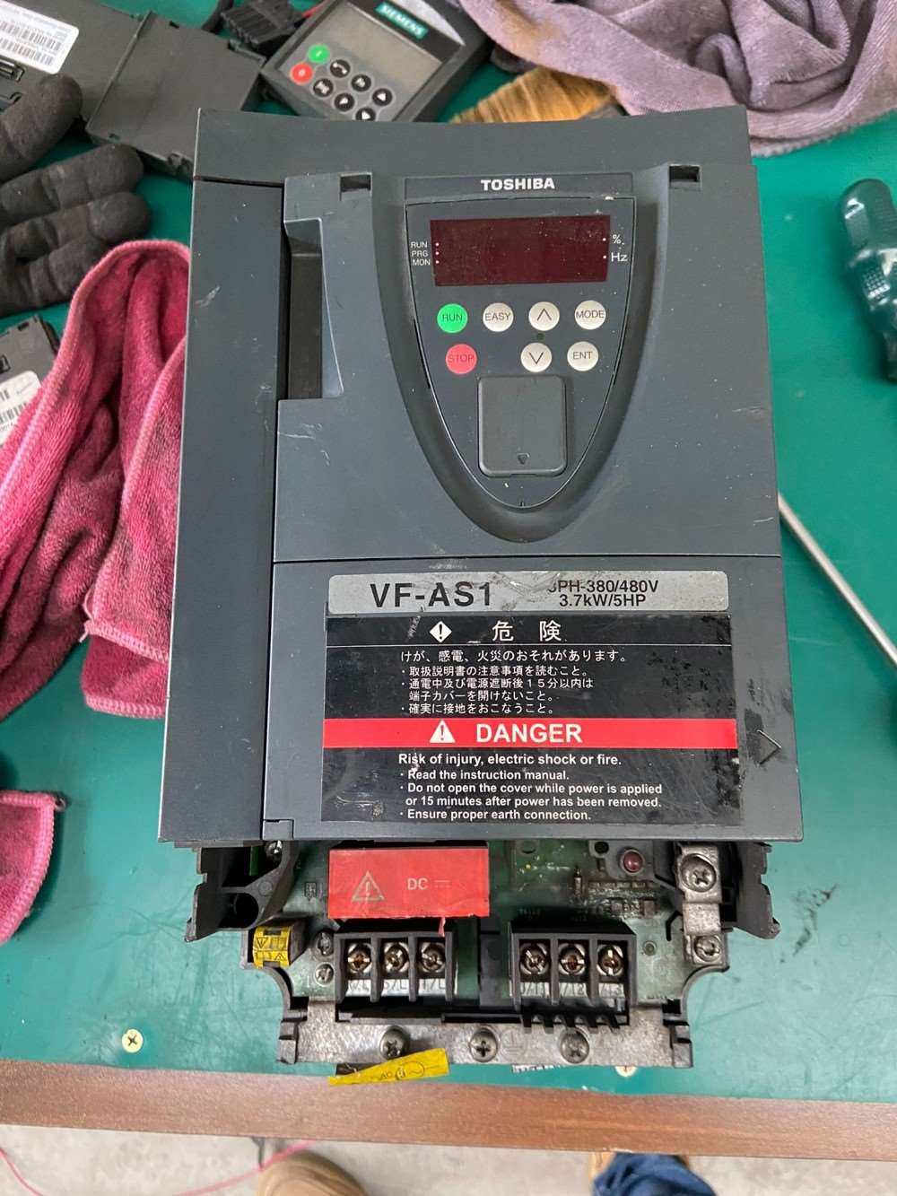 东芝变频器VFAS1-4037PL-WN1、380伏3.7K-议价