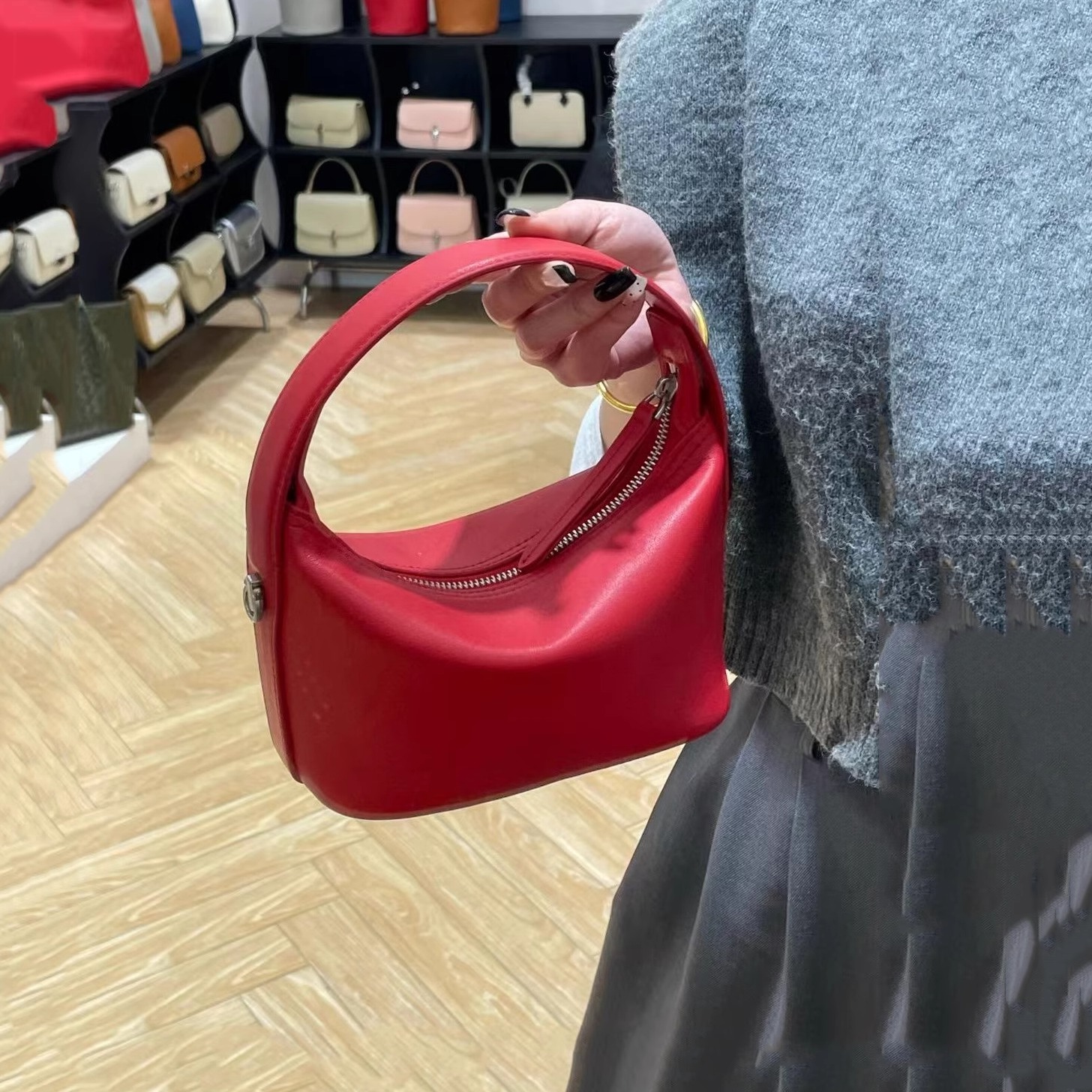 牛皮饭盒包手拎包小众斜挎饺子包