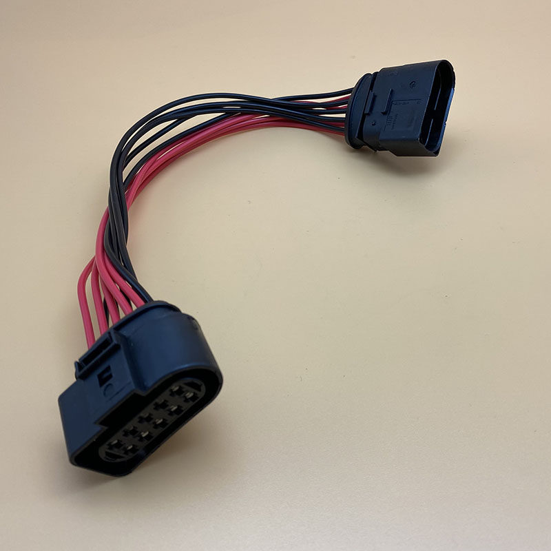 适用新桑塔纳3000志俊捷达途安途观奥迪大灯总成插头10孔插座线束