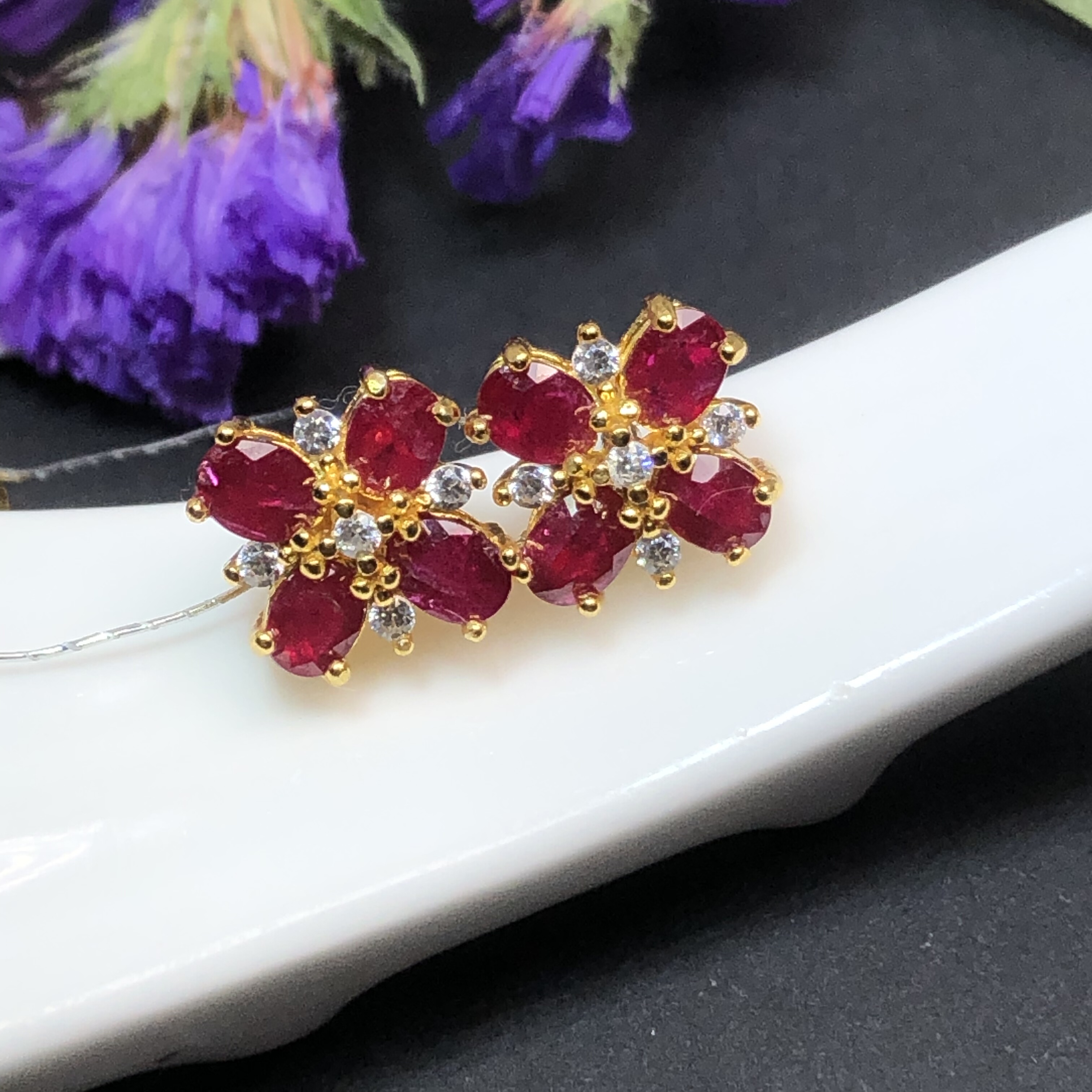 s925纯银天然红宝石耳钉 经典大气 百搭女款 生日礼物送女友