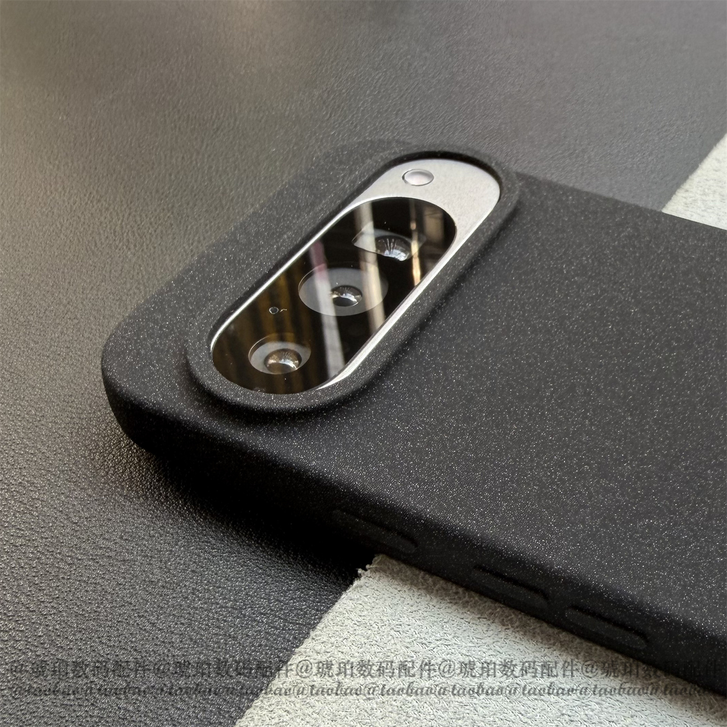 适用Google谷歌Pixel9ProXL手机壳大孔火山口硅胶软壳Pixel10磨砂防指纹Pixel8全包防滑7/6简约商务经典黑色