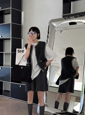 妍西家 诗歌兰女装25秋款22303时尚百搭拼色排扣显瘦针织马甲女