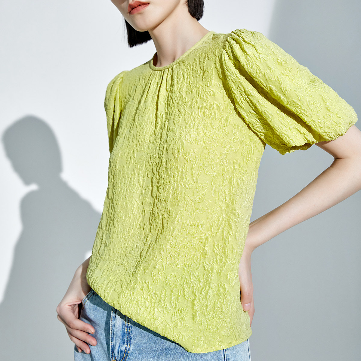 【品牌清仓】夏季短袖灯笼袖遮肉显瘦艺术印花圆领时尚桑蚕丝T恤