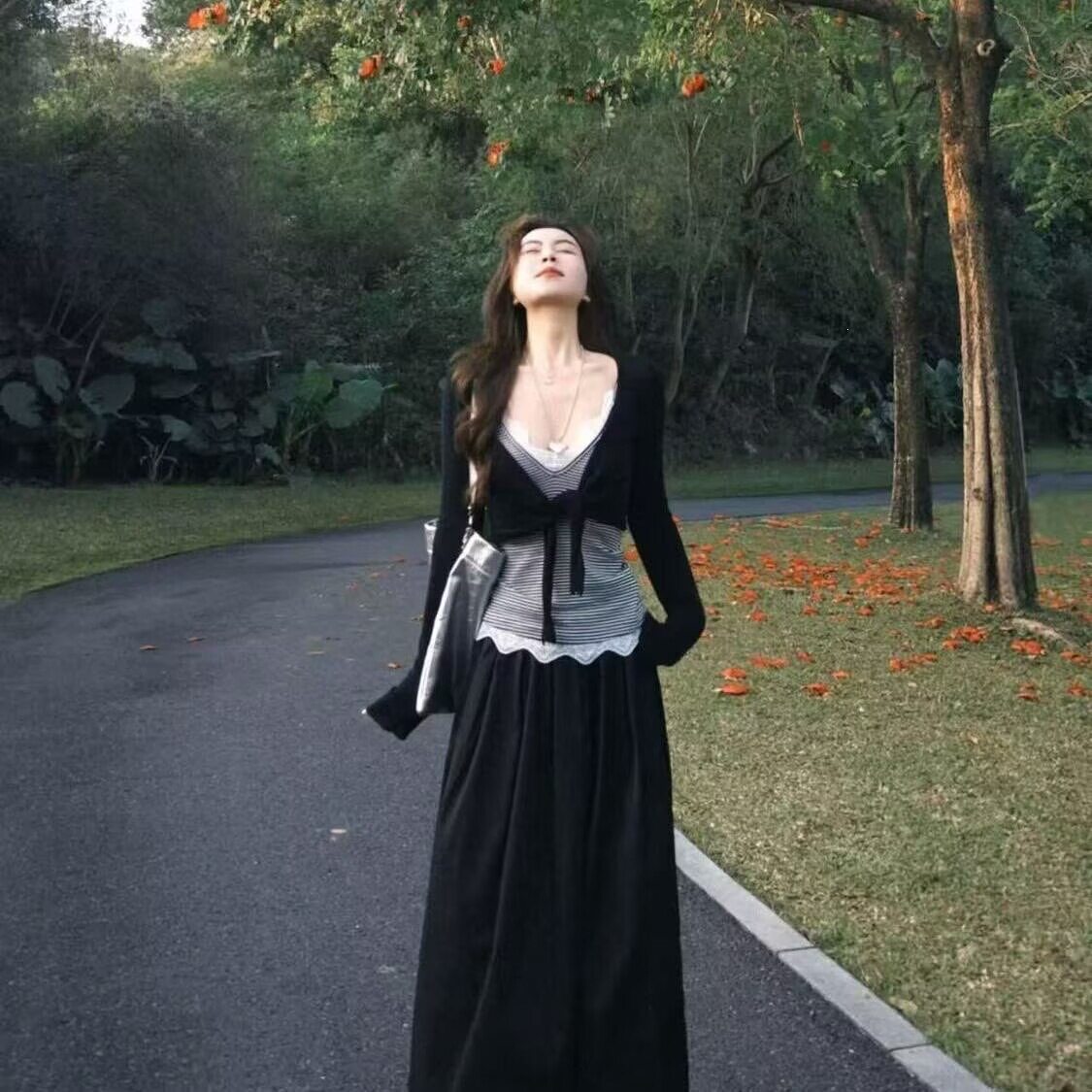 气质温柔三件套装女韩系长袖防晒开衫条纹吊带背心高腰显瘦半身裙