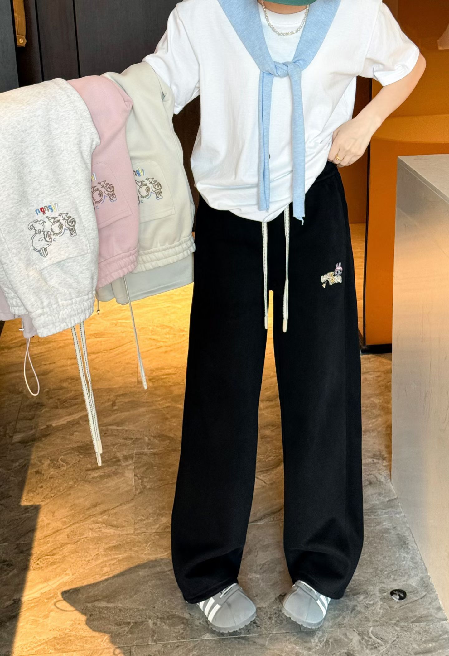 2025新款奇奇蒂蒂刺绣休闲裤女抽绳直筒裤宽松显瘦阔腿卫裤韩版女