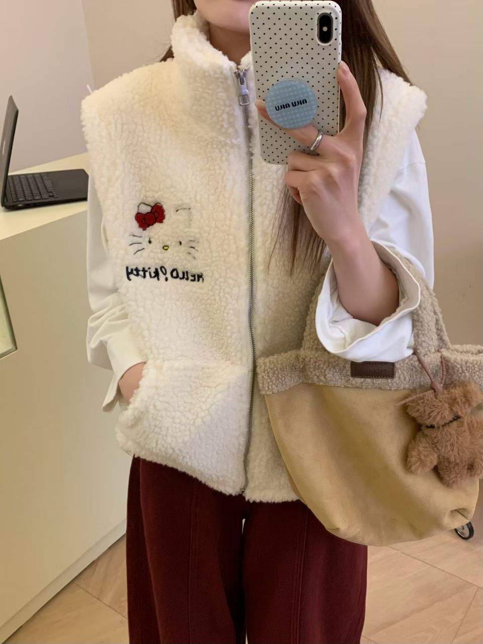 加绒加厚羔羔绒hello Kitty刺绣立领开篇马甲拉链无袖坎肩女背心
