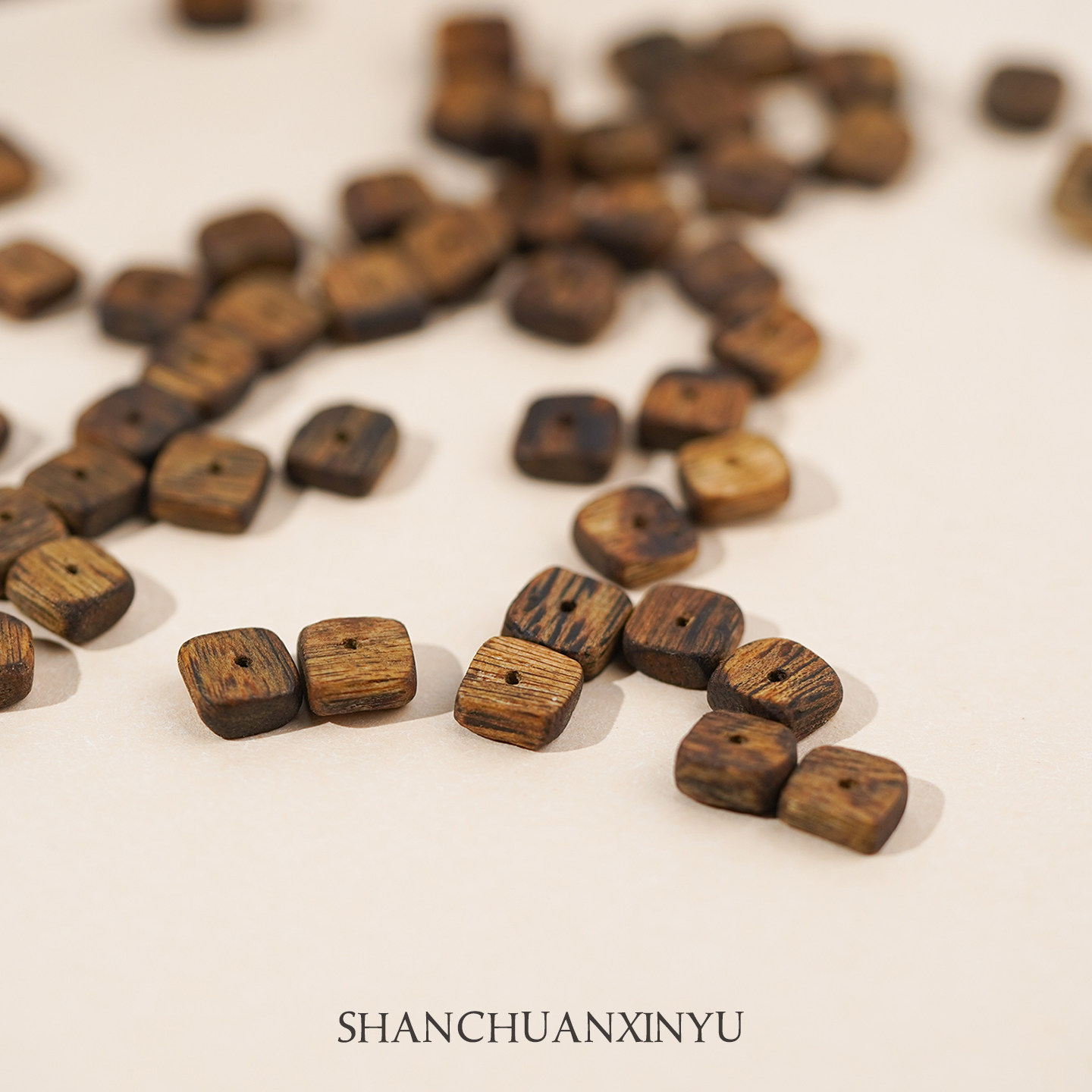 沉香珠子散珠随形不规则盘缠木质隔片手链串diy配件檀香桶珠随型,饰品/流行首饰/时尚饰品新,沉香,淘宝优惠券,粉丝福利购,淘宝优惠卷