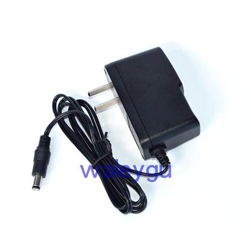 厂家闪宇 9008 10W 3W LG 9018 数码强力探照灯 手电筒 充电器属于什么档次？