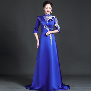 中国风高端大气晚礼服长款 拖尾模特舞台走秀演出服复古旗袍中袖