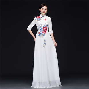 中式合唱演出服绣花走秀旗袍年会主持人晚礼服2025新款飘逸大摆裙