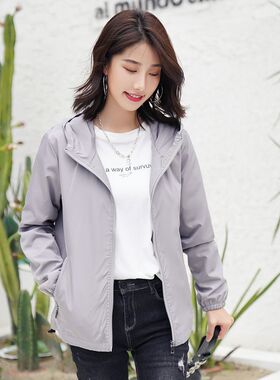 防晒2024新款外套男女2025防风夹克冲锋衣连帽宽松短款防水