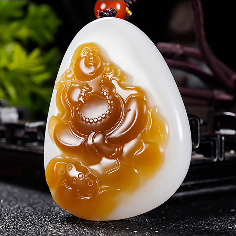 新疆冯立辉作品和田玉且末金山料糖羊脂白玉笑佛挂件47.51克