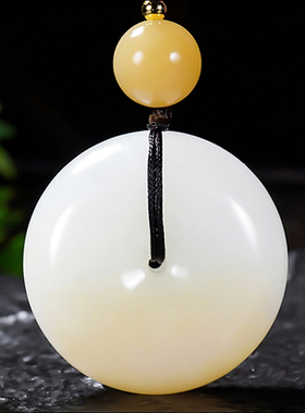 新疆大师郭磊作品和田玉且末金山料糖羊脂白玉平安扣挂件24.69克