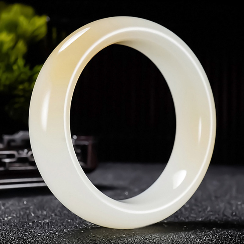 新疆冯立辉作品和田玉且末金山料糖羊脂白玉手镯82.86克 内径55mm