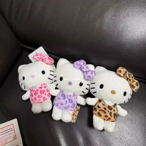 日本包包挂件豹纹hellokitty挂件包包可爱女生kt猫毛绒公仔书包挂