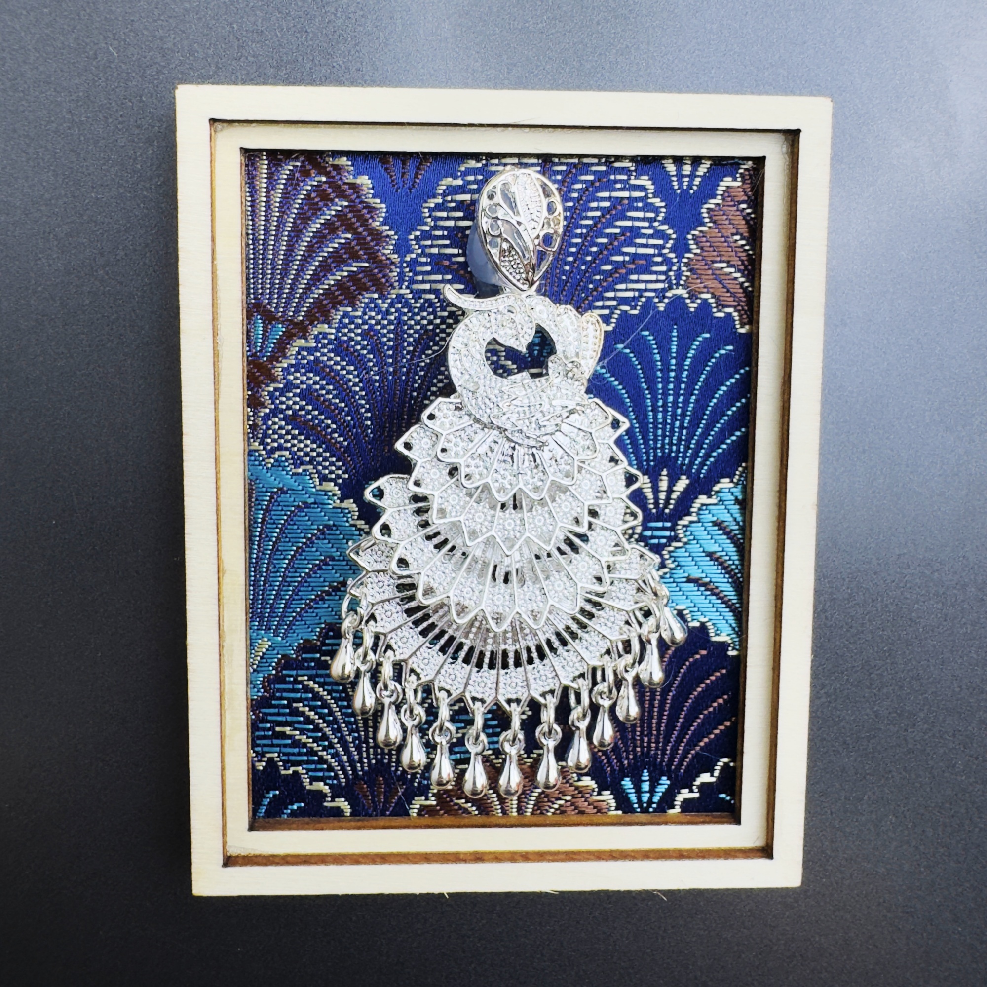 贵州苗族H小款花边文创冰箱贴