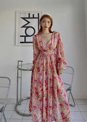 法式v领雪纺纱碎花连衣裙女2022春夏泡泡袖长袖露背性感气质长款