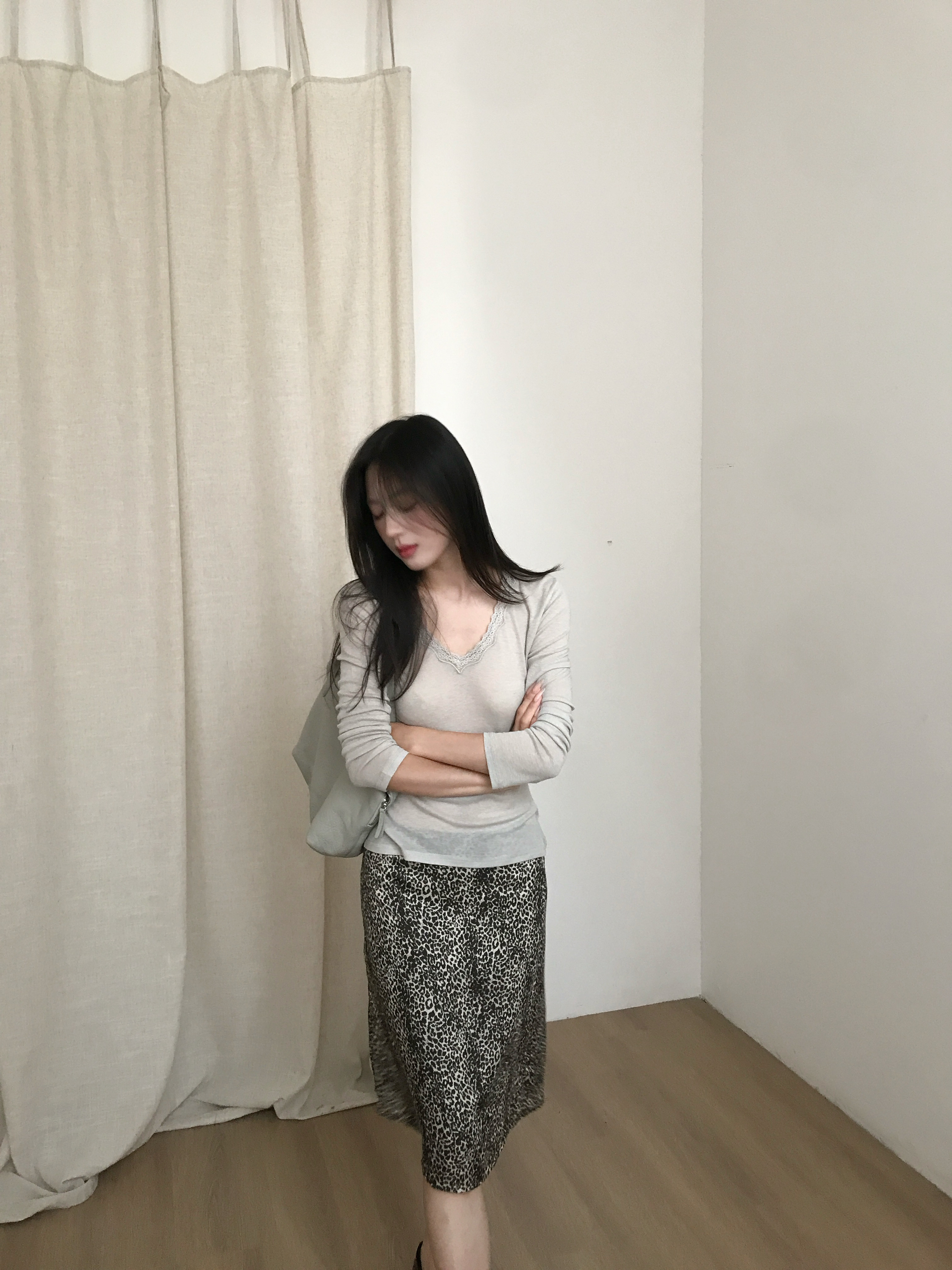 鱼没放 娇媚豹纹半身裙