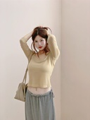 鱼没放轻薄大领口中袖 T恤