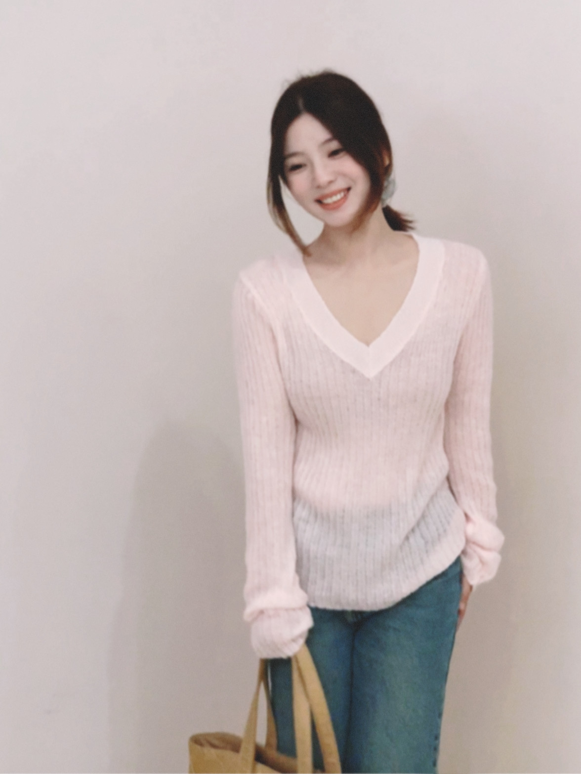 鱼没放复古港风大领口水粉色套头毛衣女2024年新款v领长袖针织衫