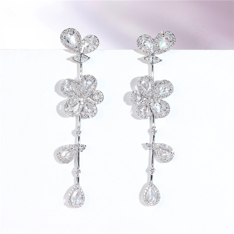 宝石矿工 维多利亚的樱花 18k白金钻石耳钉 晶莹真钻耳坠长款耳线