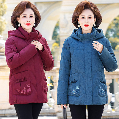 冬季款加厚中年妈妈装女短款90%鸭绒羽绒服百搭连帽外套女装
