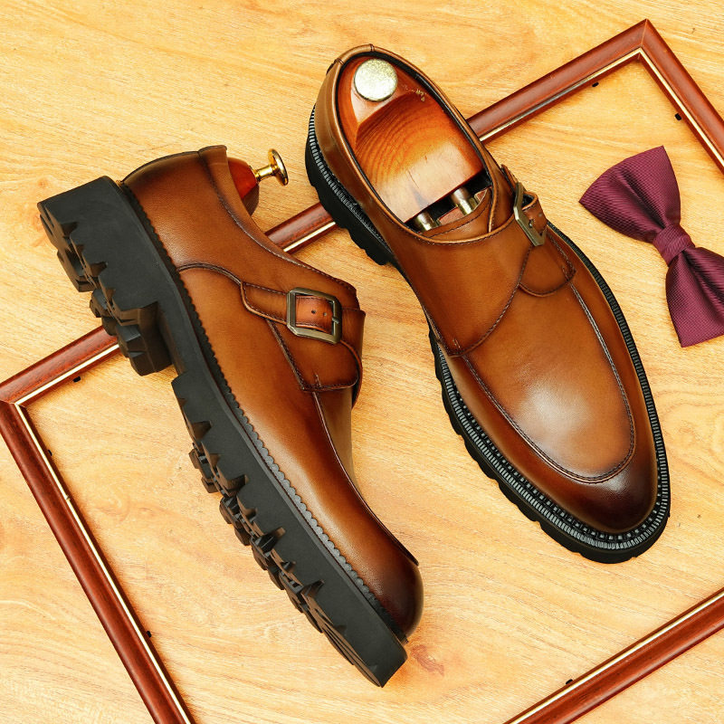 【足】爆款网红皮鞋厚底增高商务休闲搭扣复古英伦尖头德比鞋全牛