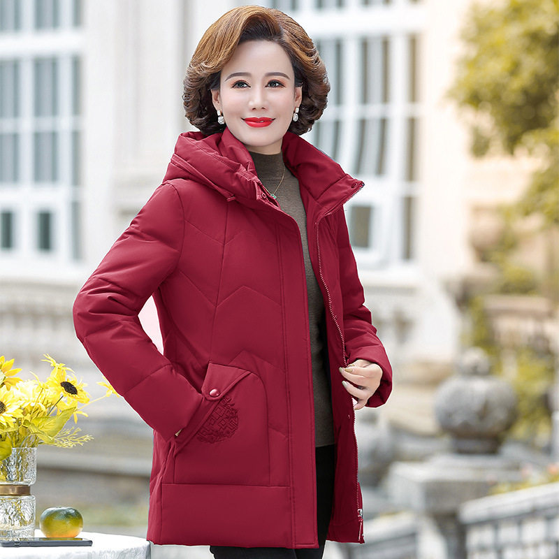 羽绒服女中长款冬季新款洋气大码保暖加厚中老年宽松妈妈外套