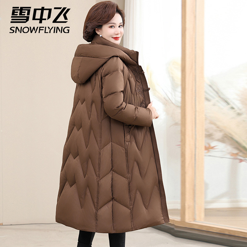长款羽绒服妈妈洋气上衣女冬季新款大码中老年女装外套