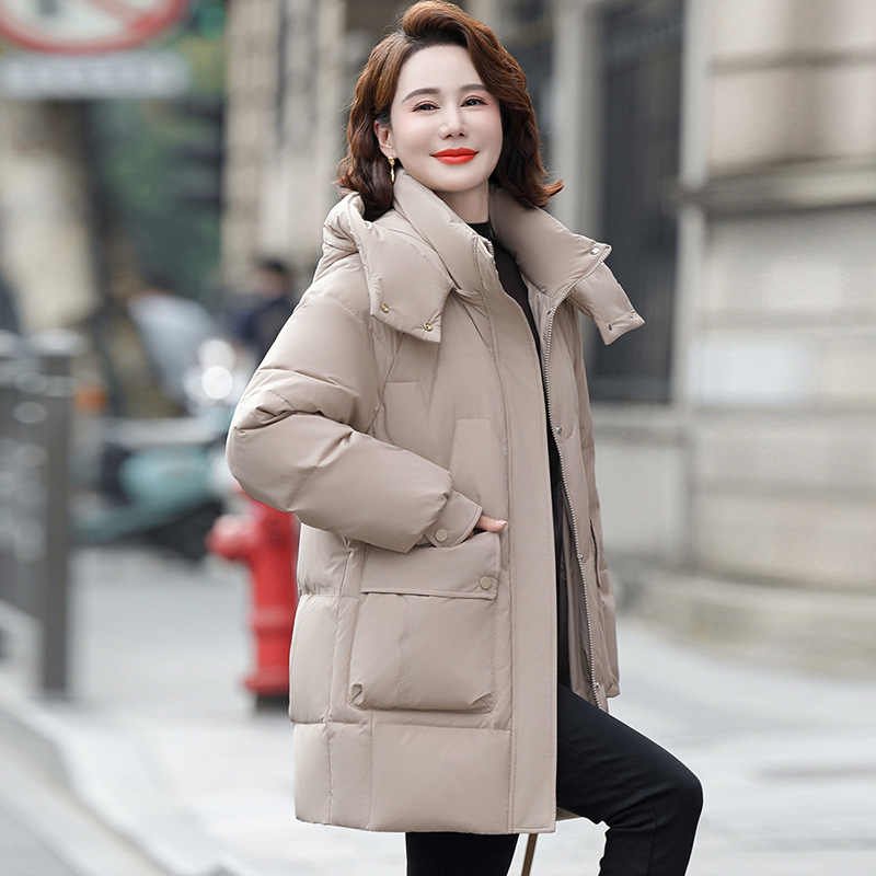 大妈妈羽绒服女中长款2024新款中老年时尚洋气白鸭绒加厚外套