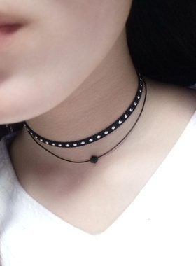 金泰妍同款铆钉黑色珠子吊坠项链