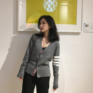 tb开衫女毛衣短款外套红色修身春初灰色学院风V领针织衫2025上衣