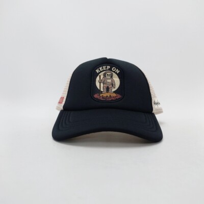 INTERCALACTIC Keep On Trucker hat 恶搞星际宇航员拼色货车帽