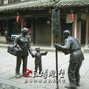 玻璃钢铸铜雕塑卖拨浪鼓商贩人物雕塑城市商业街景观民俗文化雕塑