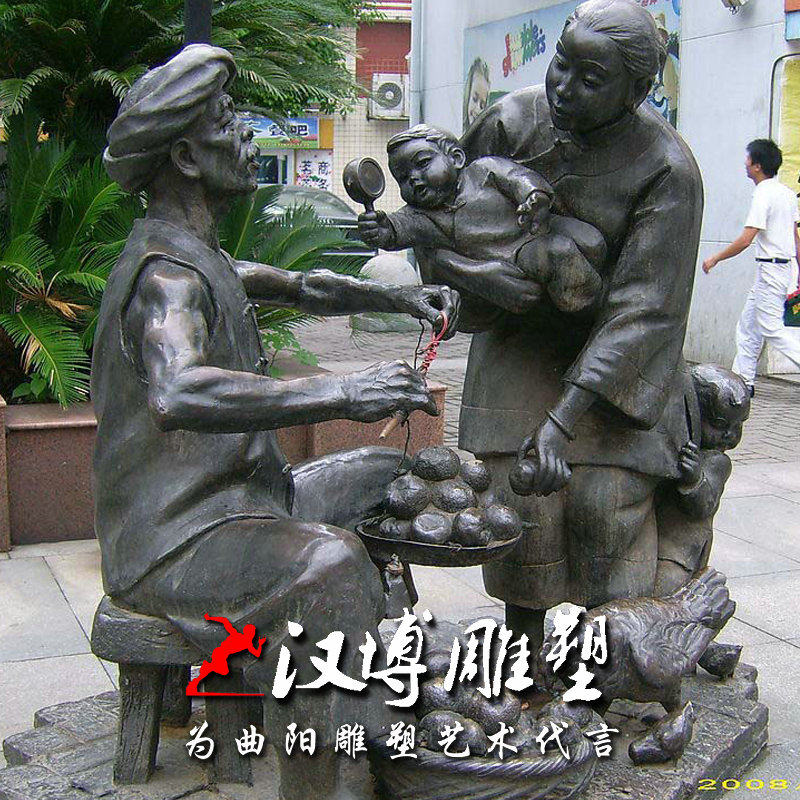 玻璃钢仿铜民俗腐女人物买水果情景雕塑民俗小品商业街广场雕塑