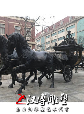 欧式风古代商业街景观动物马拉车