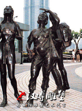 玻璃钢商业街公园人物雕塑定制