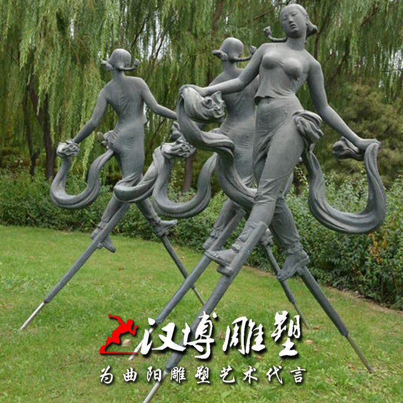 玻璃钢仿铜民俗传统文化踩高跷跳舞人物雕塑公园广场景观摆件