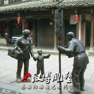 玻璃钢铸铜雕塑卖拨浪鼓商贩人物雕塑城市商业街景观民俗文化雕塑