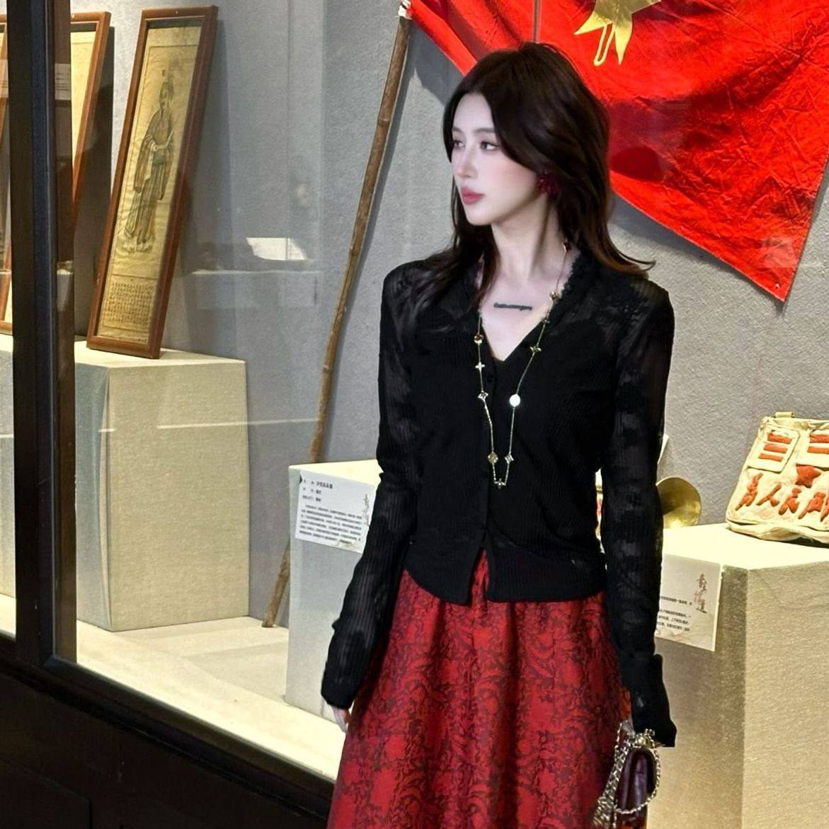 竖坑条泡泡提花蕾丝花边上衣打底衫显瘦DD1283,女装/女士精品,蕾丝衫/雪纺衫,淘宝优惠券,粉丝福利购,淘宝优惠卷