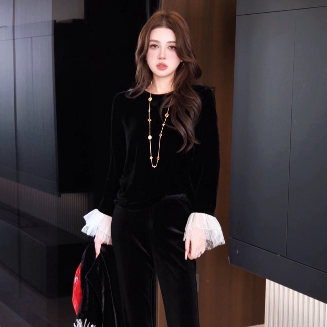 刺绣宽松2025年冬季圆领Gyantong