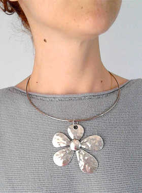 曼谷公园波西米亚y2k花朵吊坠BKP